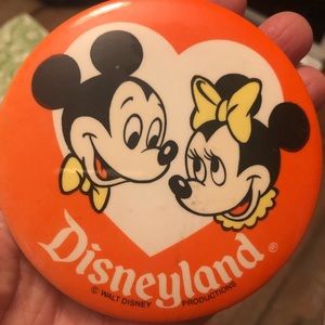 Old Mickey/Minnie Mouse Button, from 1980’s.